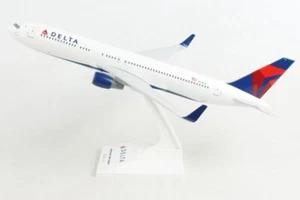Skymarks Delta Airlines 767-300 1/150 Scale Plane with Stand N178DZ - Picture 1 of 5