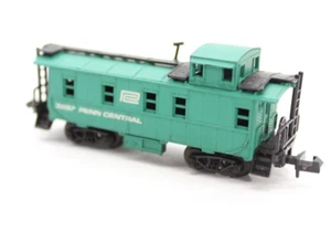 Trix N Scale Penn Central Railroad Caboose #3287 - Picture 1 of 8
