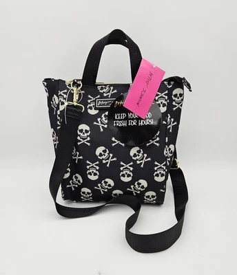 Bolso de Almuerzo Betsey Johnson Aislado con Calavera Nuevo con Etiquetas, Correa Bandolera Desmontable, Corazones Foto 1 de 4