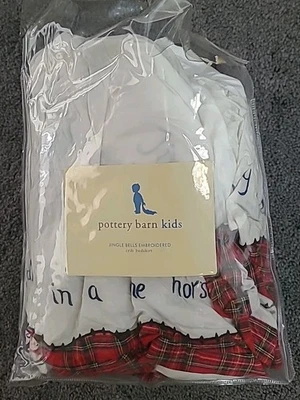 Pottery Barn 儿童圣诞婴儿床裙红色格子铃铛刺绣新品 — 第 1/4 张图片