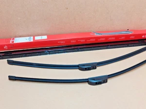Kia Carens Front Windscreen 28" Wiper Blade Set 2013-on L983FK2828L0 Genuine - Picture 1 of 8