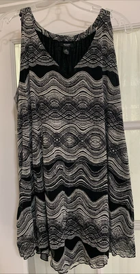 Alfani Woman 1X Black & White Sleeveless Blouse - Image 1 of 4