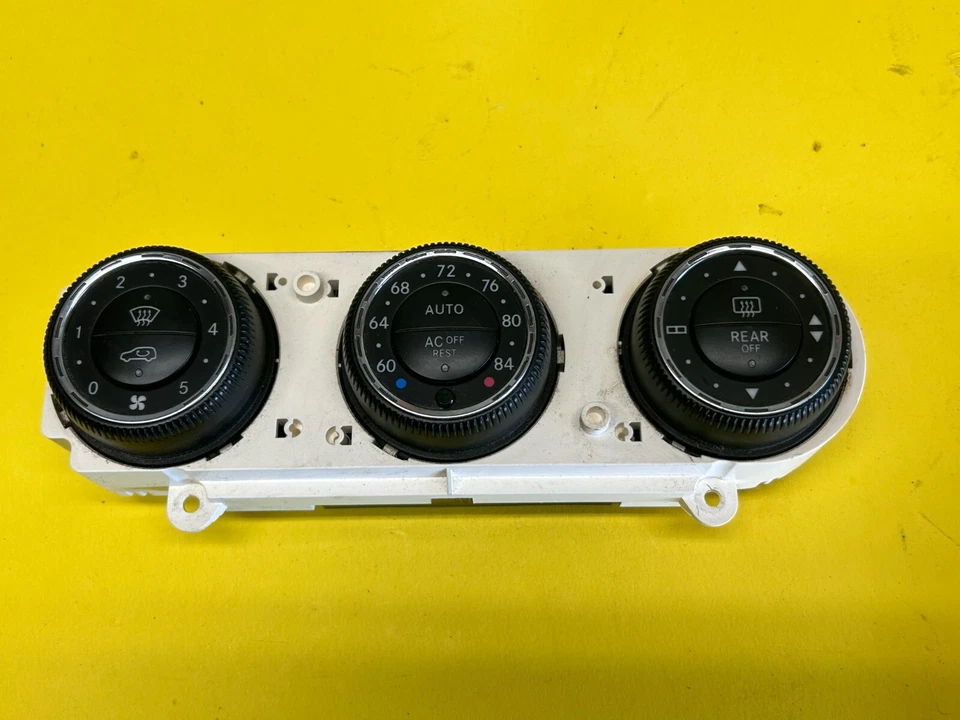 2002-2005 MERCEDES ML500 AC HEATER CLIMATE CONTROL TEMP UNIT OEM A1638202889 - Image 1 of 4