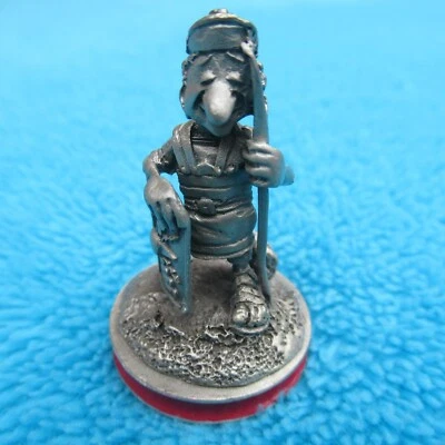 ASTERIX & OBELIX Römer Schachfigur BAUER  Legionär   Zinnfigur  Zinn MAYFAIR - Bild 1 von 3