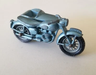 Vintage Matchbox Lesney Triumph No. 04 T110 Motorcycle With Sidecar - Image 1 of 4