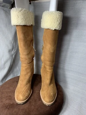Talla 9- Botas Coach Keely para mujer gamuza tacón de cuña, forradas de piel de oveja ¡Súper limpias! Foto 1 de 4