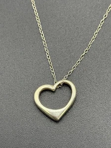 18" Sterling Silver Dainty Heart Pendant Necklace 925 W16 - Picture 1 of 7