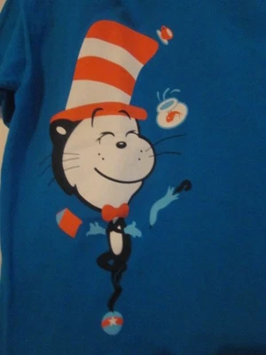 Camiseta manga curta azul tamanho G imagem gato no chapéu Universal Studios nova sem etiquetas - Imagem 1 de 2