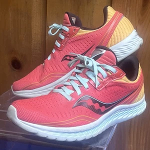 Saucony Kinvara 11 S10551-46 orangefarbene Damen-Laufschuhe Turnschuhe Größe 9 US - Bild 1 von 12