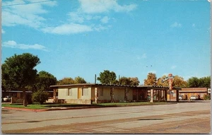 VERNAL, Utah Postcard ECHO PARK LODGE Motel Street View / Roadside c1960s Unused - Picture 1 of 2