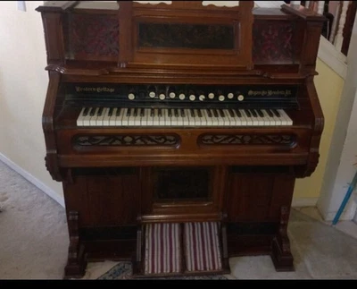 Antique Western Cottage Vintage Pump Organ *WORKS* - Image 1 of 4