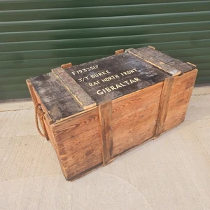 Massive RAF North Front Gibraltar Shipping Crate 1960s CPL Burke Prop Display - Foto 1 di 24