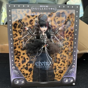 Muñeca Monster High Skullector Elvira Mistress of the Dark Mattel HYV99 en caja - Imagen 1 de 4