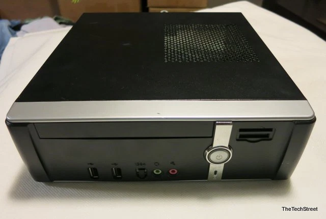 Chenbro PC78131 Mini ITX CHASSIS Computer mITX Case with USB SSD Optical Mount - Image 1 of 4