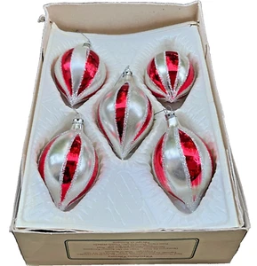 Christmas Classics Handcrafted Glass Hanging Tree Ornaments 5 Piece - Picture 1 of 4