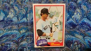 1981 Topps # 110 Carl Yastrzemski Medias Rojas de Boston casi como nuevo - Imagen 1 de 2