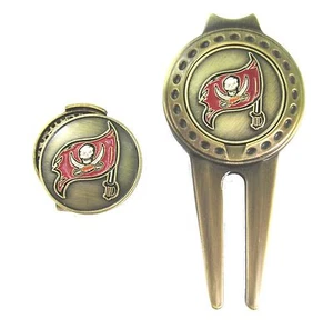 Tampa Bay Buccaneers Hat Clip & Divot Tool with Golf Ball Marker Combo - Picture 1 of 4