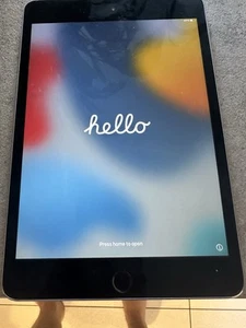 Apple iPad Mini 4th Generation 7.9" Wi-Fi, 32GB,Space Grey - Afbeelding 1 van 8