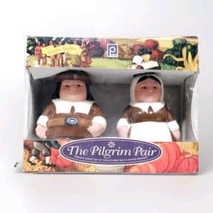 Vintage - 2002 Farm Fresh Thanksgiving Pilgrim Pair Salt & Pepper Shakers!! New - Picture 1 of 3