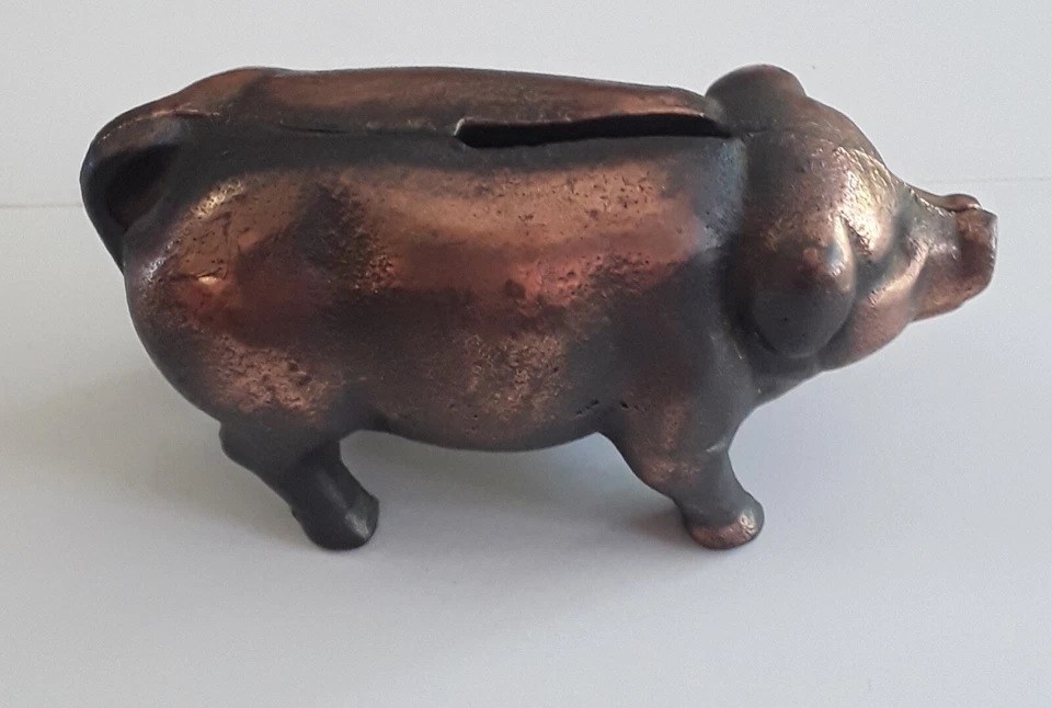 Antigua estatuilla de moneda de cerdo de alcancía de bronce Foto 1 de 2