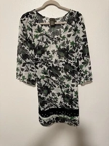Medium Kleid von Anthropologie Fei, Frühling, schwarz grün Blumen Tie Back transparent - Bild 1 von 6