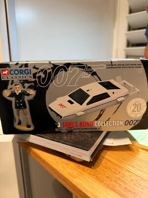Corgi Classic 65001 Lotus Esprit & Jaws Figure Set James Bond Collection 007 NEW - Image 1 of 3