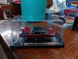 1965 Pontiac Catalina 2+2 Johnny Lightning 1/5000 Gold Series w/Display Case - Picture 1 of 6