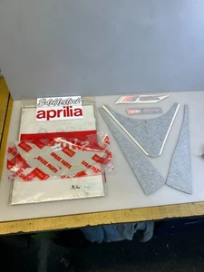 1 kit stickers bulle aprilia ap8277286 rs 50 2t poggiali noir 2004 - Picture 1 of 9