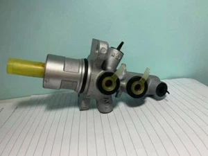 Brake Master Cylinder Genuine BMW 13-3167 fits 01-06 BMW X5 - Picture 1 of 1