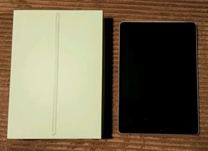 Apple iPad 9. Generation Wi-Fi + Cellular 64 GB Silber - Bild 1 von 3