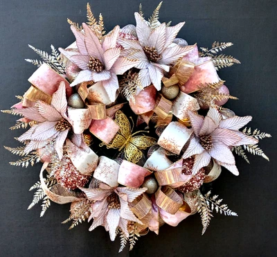 Corona de Navidad de oro rosa, elegante corona de Navidad de flor de pascua de oro rosa, Foto 1 de 4