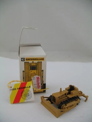 NZG Model 120: Cat D4D, Caterpillar Crawler Dozer w/ Ripper, Box - Image 1 of 4