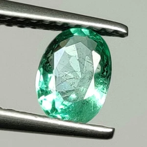 0.68 CT - Natural Zambian Emerald Nice Luster Green Gem Oval Shape - 7499 - Picture 1 of 3