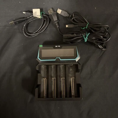 XTAR VP4. 4 Slot Pro LCD Battery Charger Tester - Image 1 of 3