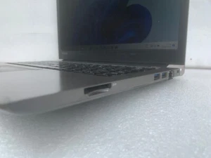 Toshiba Portege Z30-C-125 Core i7-6500U 2.5Ghz 16GB RAM 512GB SSD -Uesd - Picture 1 of 3