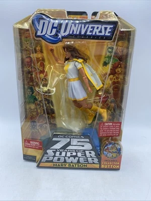 Белое платье Mattel DC Universe Classics 75 Years Of Super Power Mary Batson - Изображение 1 из 4