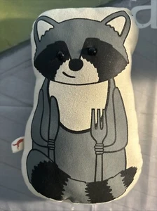 Riley Waschbär Kissen Plüsch Fingerhut Fuchs Stofftier grün Blumenmuster Rücken - Bild 1 von 4