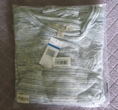 New Vintage America Blues Women's Embroidered  Flower Print Shirt (XL) - Image 1 of 4