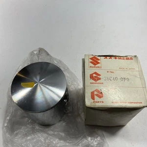SUZUKI RM250 1989 1992 PISTON 12110-28C40-0F0 OEM NEW OLD STOCK - Bild 1 von 5