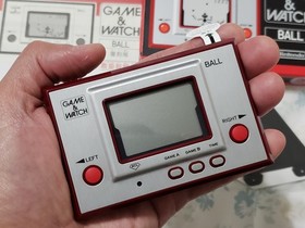 LIMITED NINTENDO GAME AND WATCH Ball Reprint RGW-001 Boxed BRAND NEW