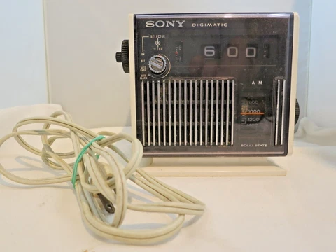 Vintage Sony Digimatic TR-C340 Flip Alarm Clock AM Radio Cube Tested Working Cover