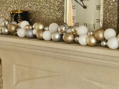 1.5m White Champagne & Silver Mixed Christmas Bauble Garland 5ft Decoration Swag