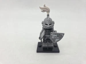 Lego Heroic Knight Minifigure Collectible Series 9 CMF Complete - Picture 1 of 6