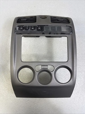 04-12 GMC Canyon Chevy Colorado 4x4 Radio tablero bisel moldura OEM gris claro Foto 1 de 4