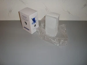 BOSE Double Cube Speakers WHITE Lifestyle & Acoustimass NEW in Original Packaging Exhibitor - Picture 1 of 5