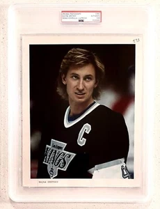 1988 Wayne Gretzky "The Arrival of a Legend in LA" PSA Type 1 Original Photo - Picture 1 of 2