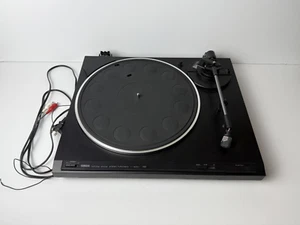 Yamaha Stereo Turntable TT-400u FOR PARTS - Picture 1 of 6