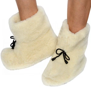 New Natural Sheepskin SHEEP WOOL SLIPPERS, Warm BOOTY, Women's Men's Rubber sole - Picture 1 of 4
