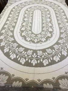 VTG Ecru color Lace Tablecloth floral patern Quaker 62" x 88" table decor USA - Picture 1 of 10