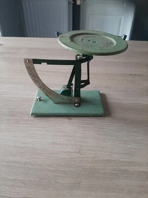 Ancien pèse-lettre administratif Posso en tôle-balance de bureau ancienne - Photo 1/4